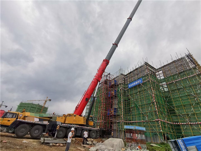 平坝区吊车租赁需要注意事项